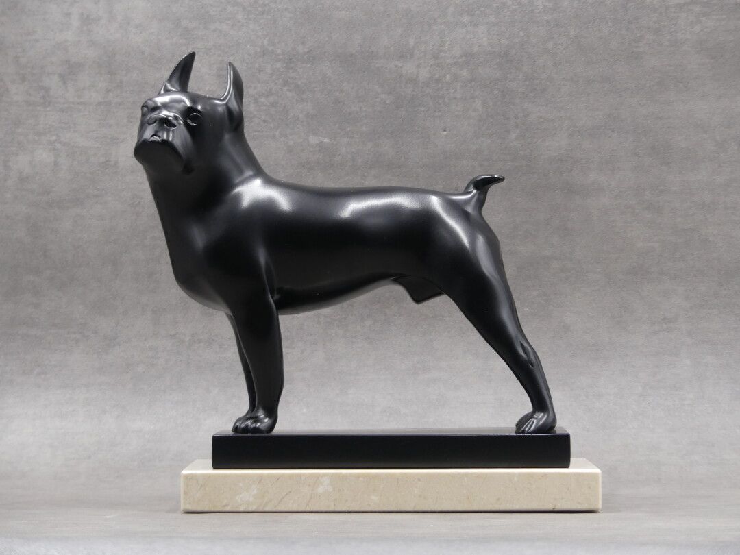 Null 弗朗索瓦-蓬蓬（1855-1933）（后），《玩具》，Boston-Terrier，黑色铜质雕塑，死后失蜡铸造。限量版，编号为4/48。底座上有签名。&hellip;