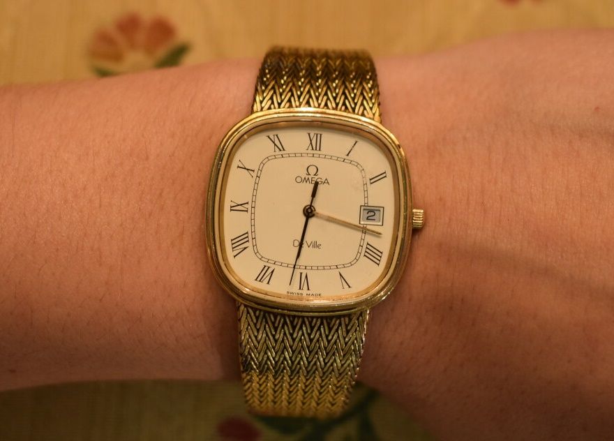 Null OMEGA. Deville model. Gold plated men's watch, quartz movement, square dial&hellip;