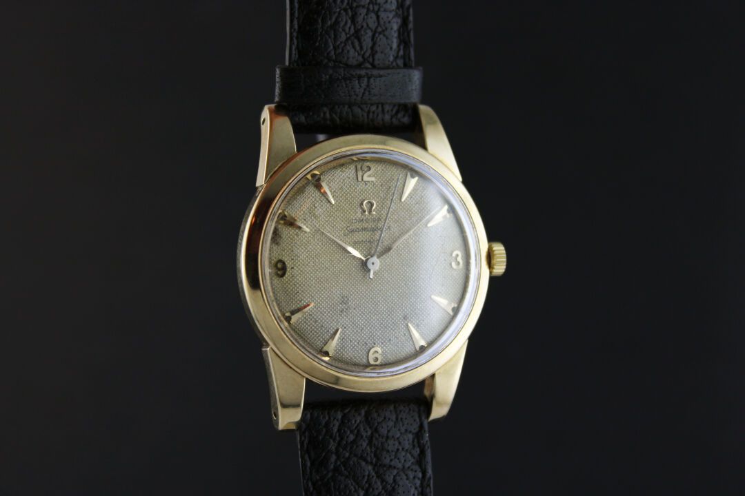 Null OMEGA Seamaster ref.2577
Bracelet watch in 14k yellow gold. Round case. Scr&hellip;