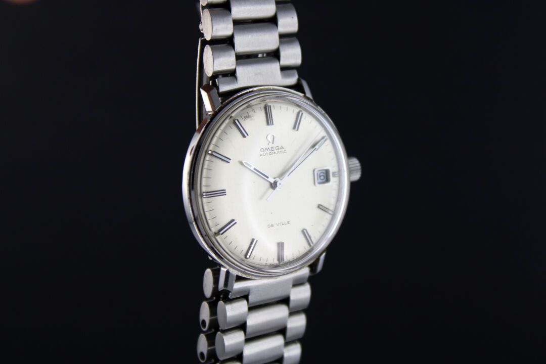 Null OMEGA De Ville re.166.003
Steel bracelet watch. One-piece round case. Signe&hellip;