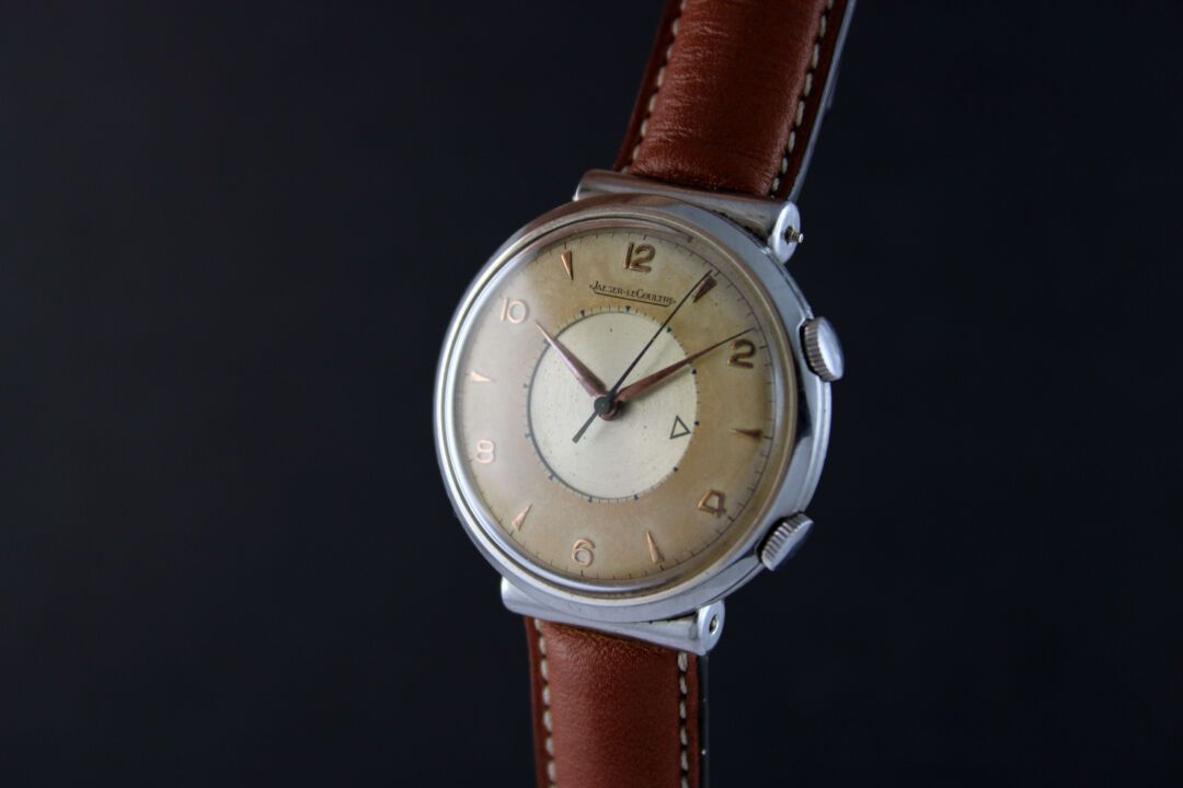 Null JAEGER-LECOULTRE Memovox ref.3150 
Steel bracelet watch. Round case with "h&hellip;