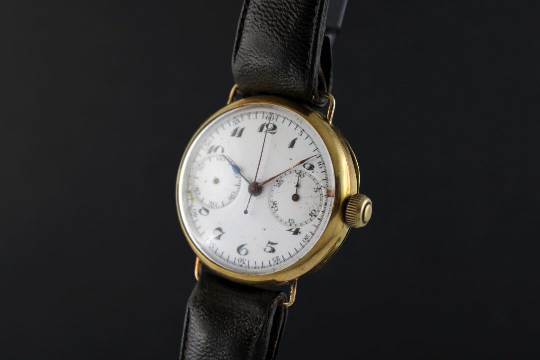 Null ANONNYME Mono-poussoir.
Montre chronographe bracelet en or jaune 18k. Boiti&hellip;
