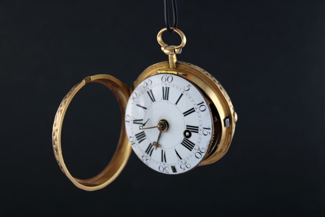 Null LEROY (Julien)
18K黄金的Cockerel手表。圆形的箱子。背部有压力的铰链（冠状的poincon HF）。表壳上刻有构成花卉图案的条&hellip;