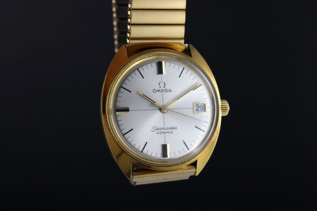 Null OMEGA Seamaster Cosmic Ref. 135.016.
Vergoldete Armbanduhr. Einteiliges run&hellip;