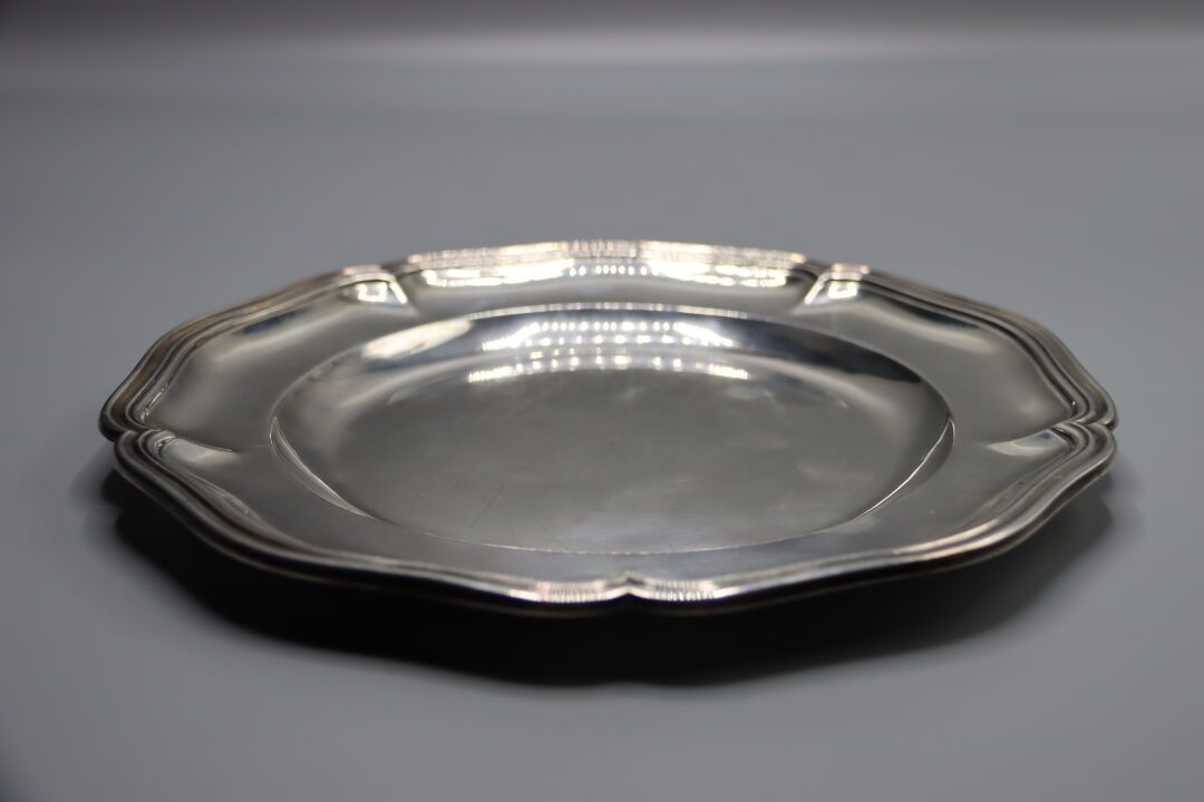 Null Teller aus Silber, Modell Filets. Nettogewicht: 480 Gramm