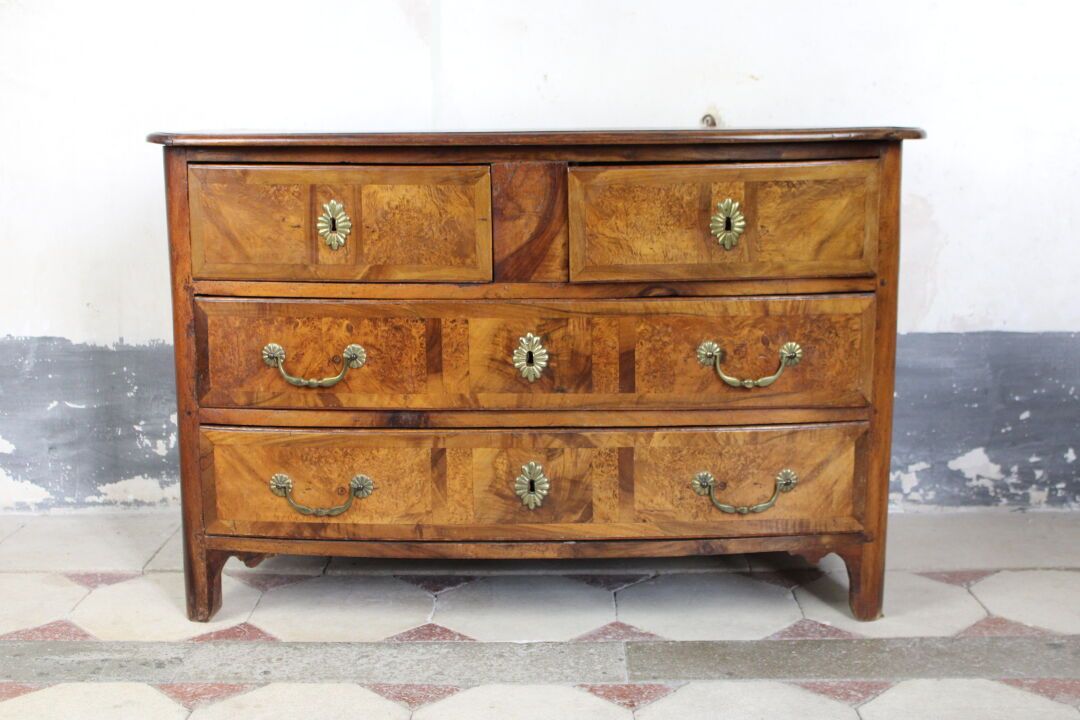 Commode bressane Bresse chest of drawers in burr walnut veneer from the Regency &hellip;