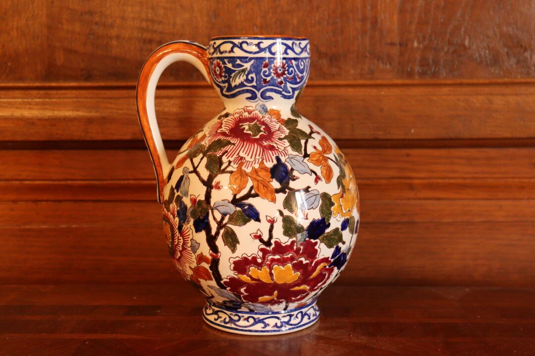 Null Modello peonie GIEN. Vaso in terracotta con decorazione policroma. Altezza:&hellip;