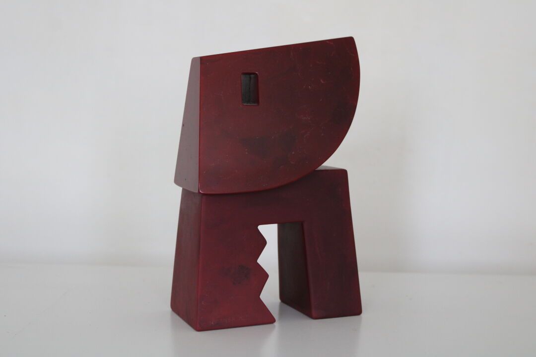 Null Mihaly MELCHER (1953), surrealist composition, oxblood pressed glass, signe&hellip;