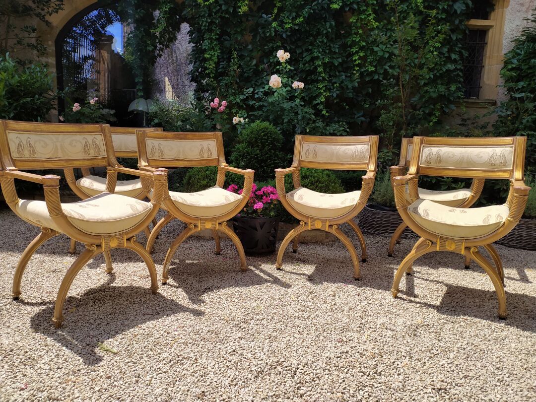 Null Suite of 6 armchairs in molded wood, carved and gilded in the Directoire st&hellip;