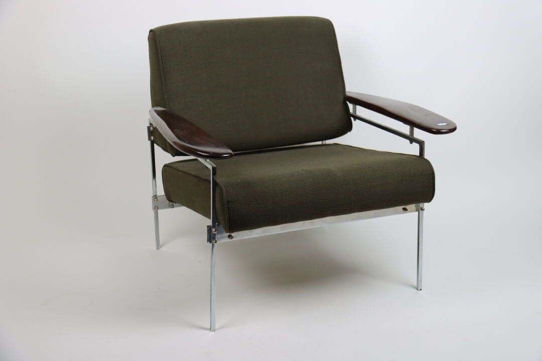 Null SERGIO RODRIGUES (1927-2014) & OCA (ÉDITEUR).Grand fauteuil bas, "Beto", st&hellip;