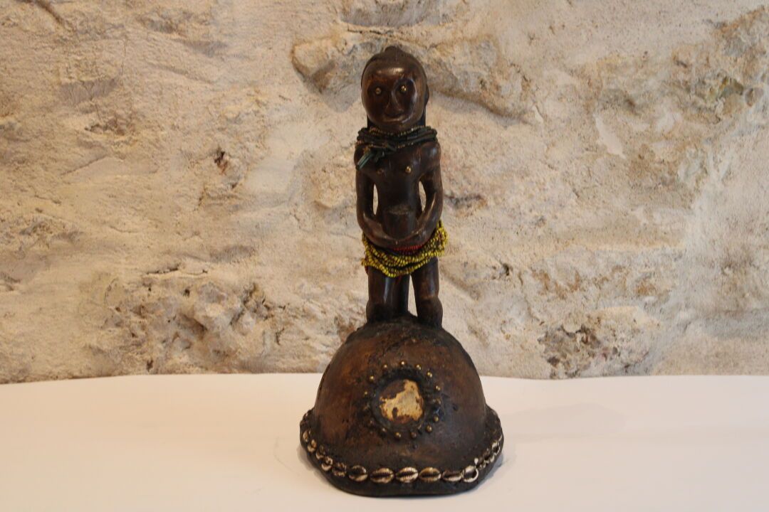 Null AFRIQUE XXème
Probablement Gabon, Fang?
Sculpture en bois.
Hauteur : 46cm