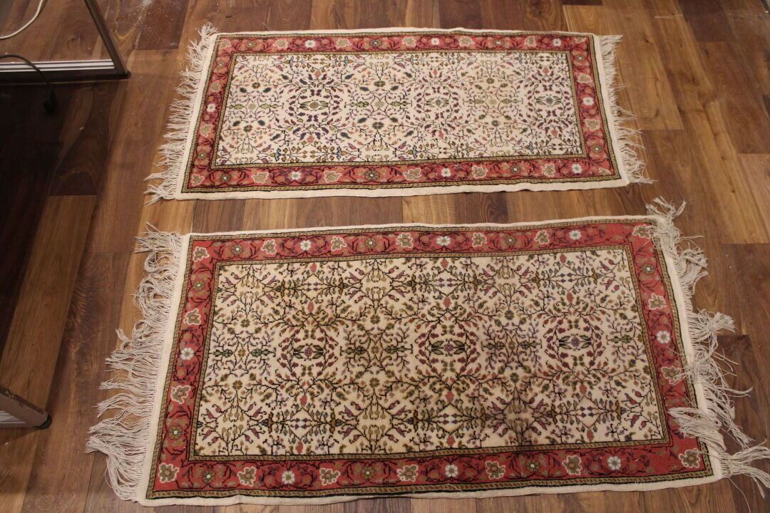 TAPIS Paire de tapis d'Afrique du nord dans le goût des tapis turcs. Fabrication&hellip;