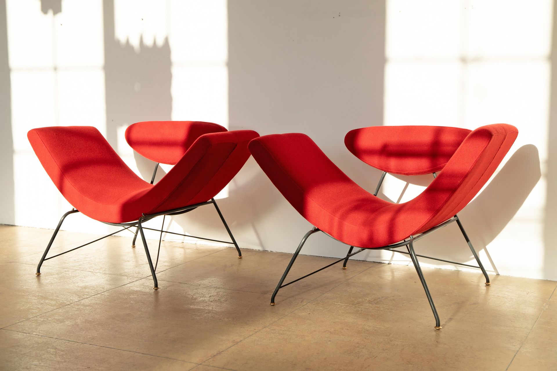 Martin Eisler, 2 adjustable Chairs, model Reversível Chair Martin Eisler, 2 vers&hellip;