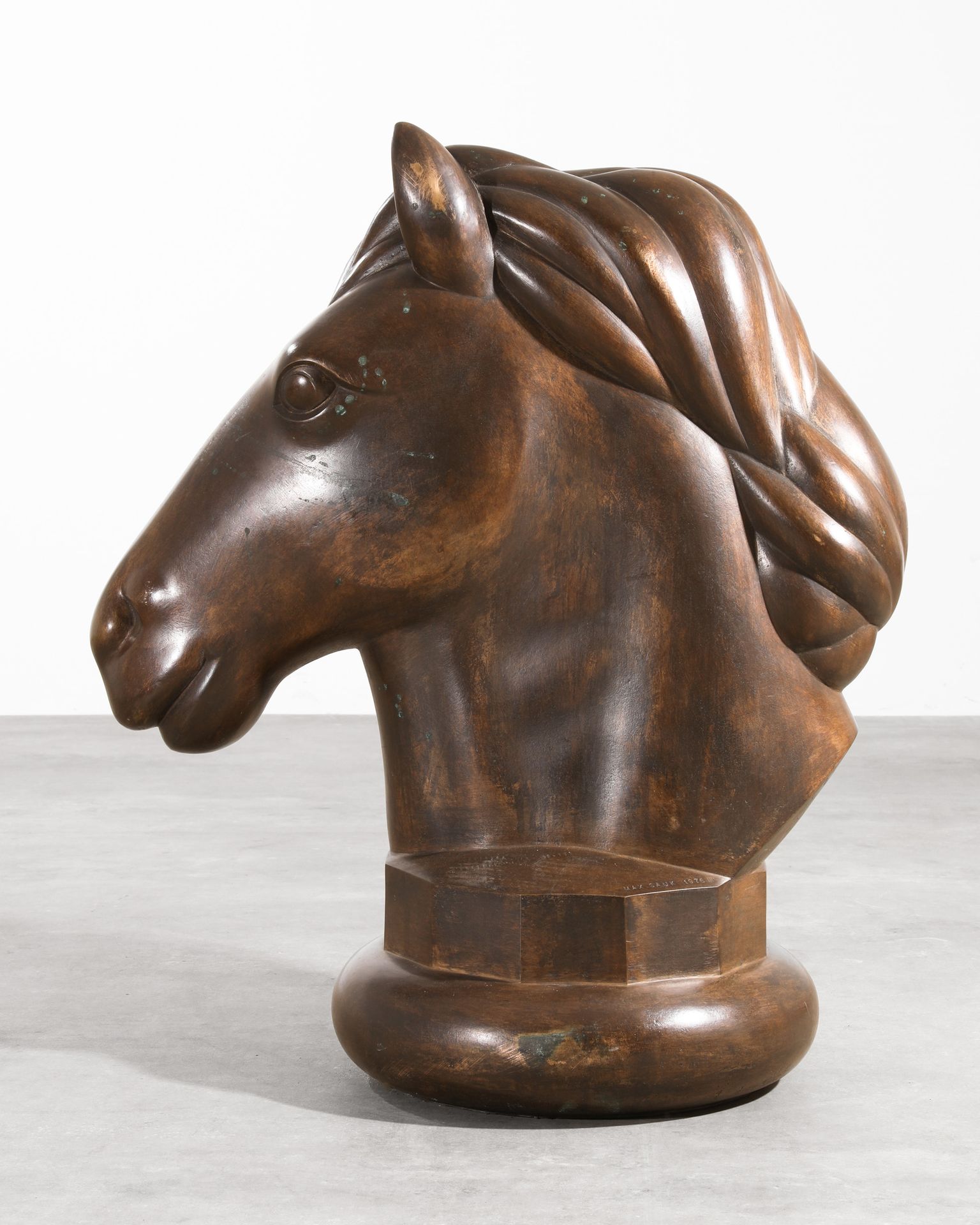 Max Sauk, Life-size horse head. 1976. Bronze Max Sauk, Tête de cheval grandeur n&hellip;