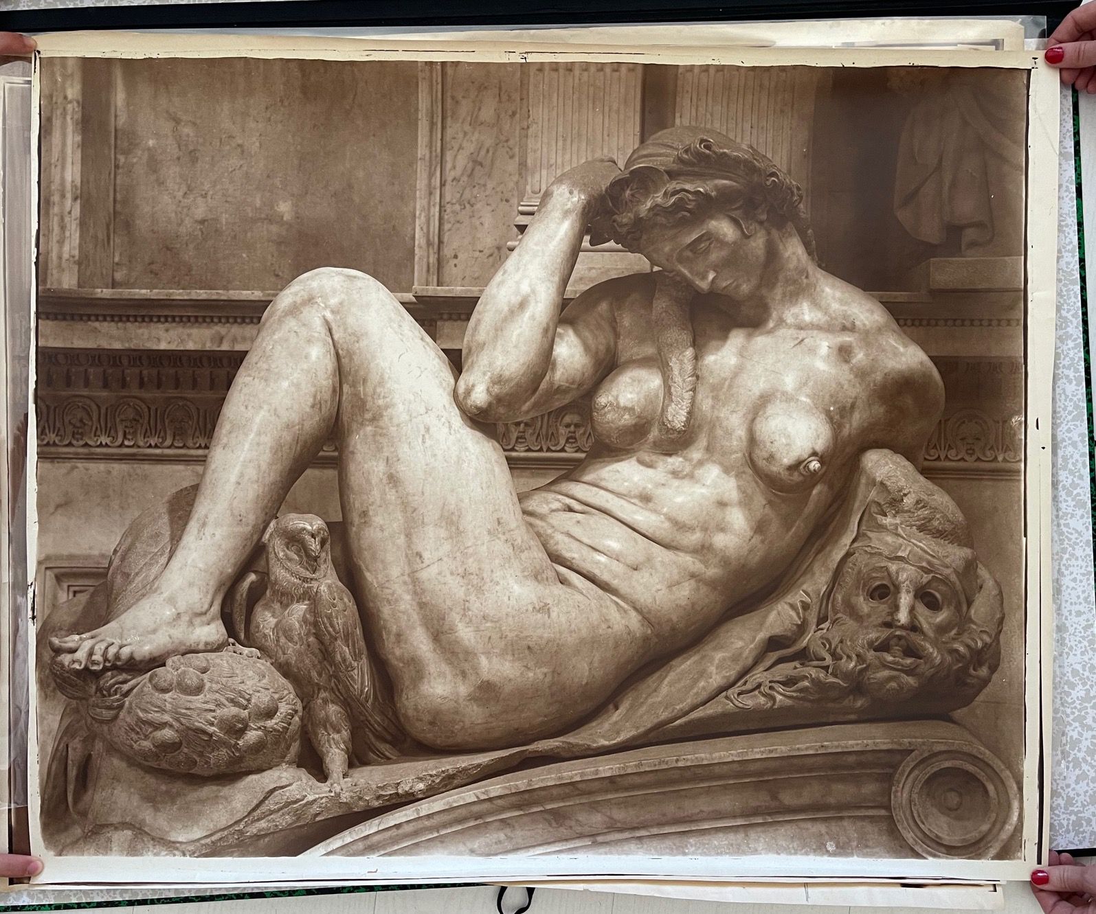 Adolphe Braun (1812-1877) after Michelangelo (1475-1564) 白天和黑夜的雕像，佛罗伦萨，1868年 猛犸象&hellip;