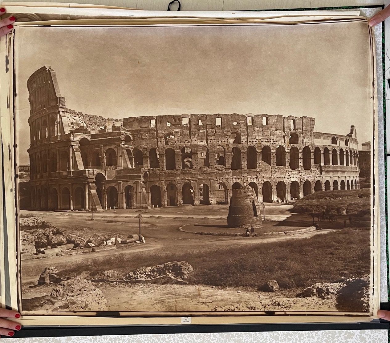 Adolphe Braun (1812-1877) 罗马斗兽场，约1868年 猛犸象尺寸的碳素印刷品，600x800毫米，有深色页边的校对印刷品，独特的未装裱的&hellip;