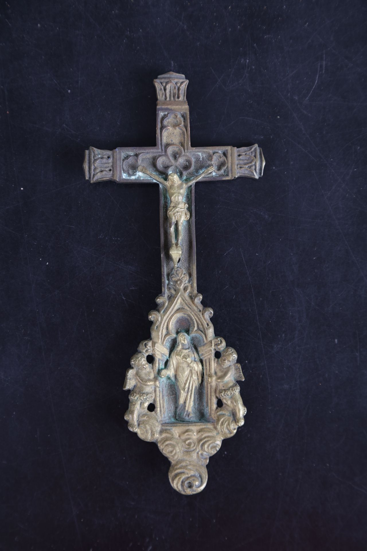 Null Crucifix in bronze with an edelweiss patina,
