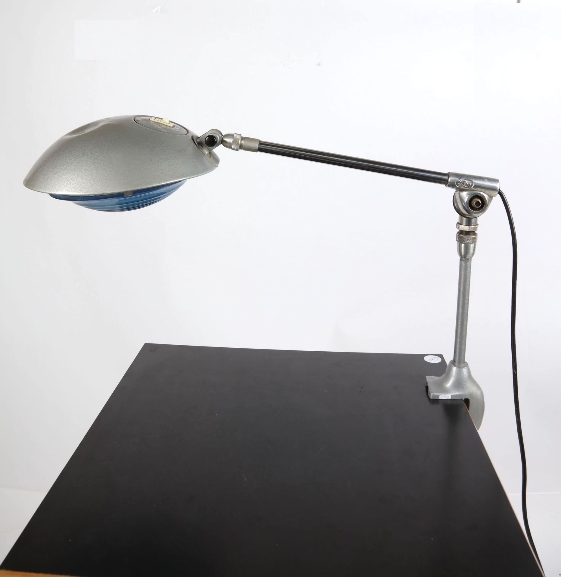 Null Ferdinand SOLER, lampada articolata in metallo. 100 cm.