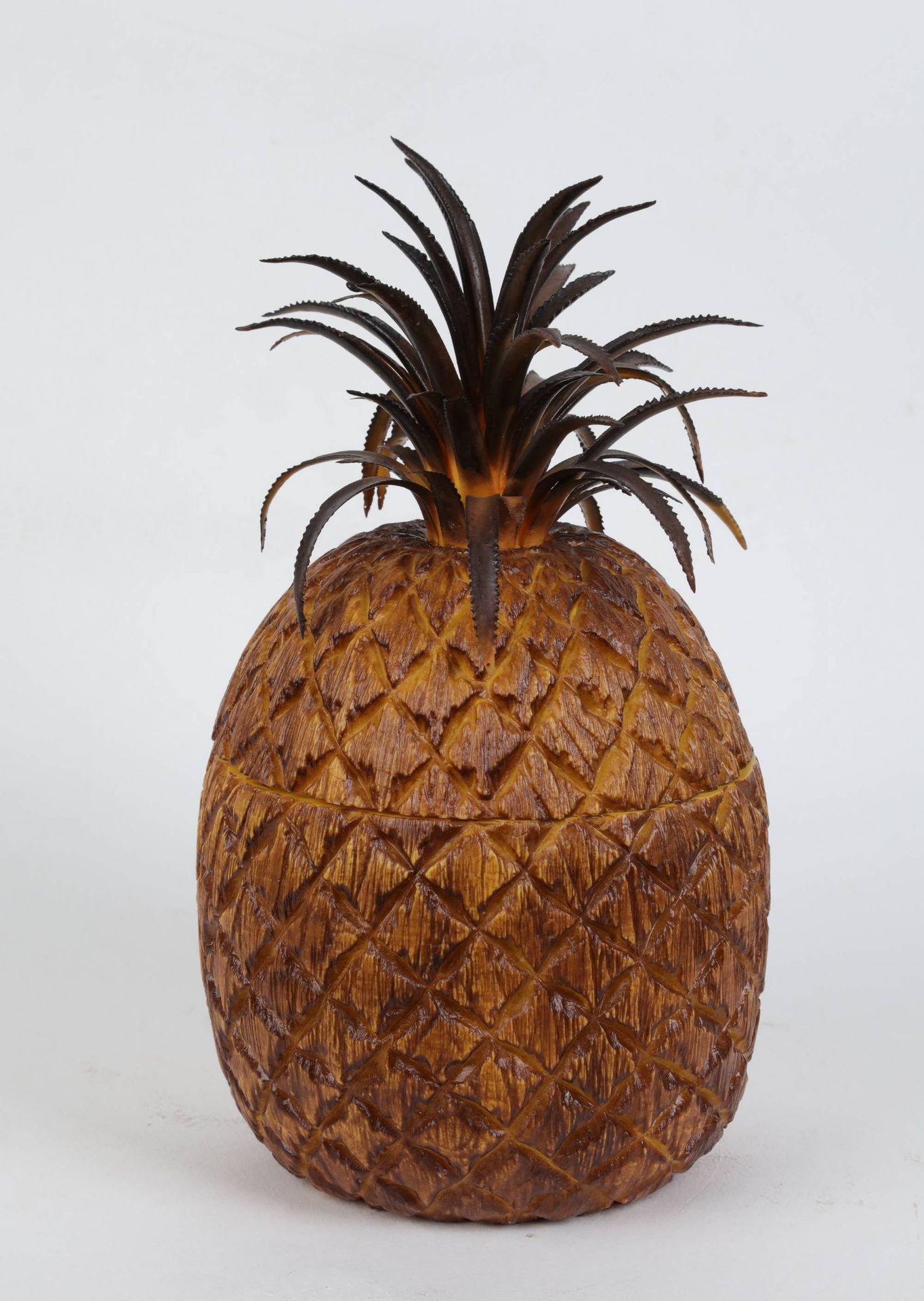 Null SCARLATELLA, secchiello per il ghiaccio, a forma di ananas. Altezza: 33 cm.