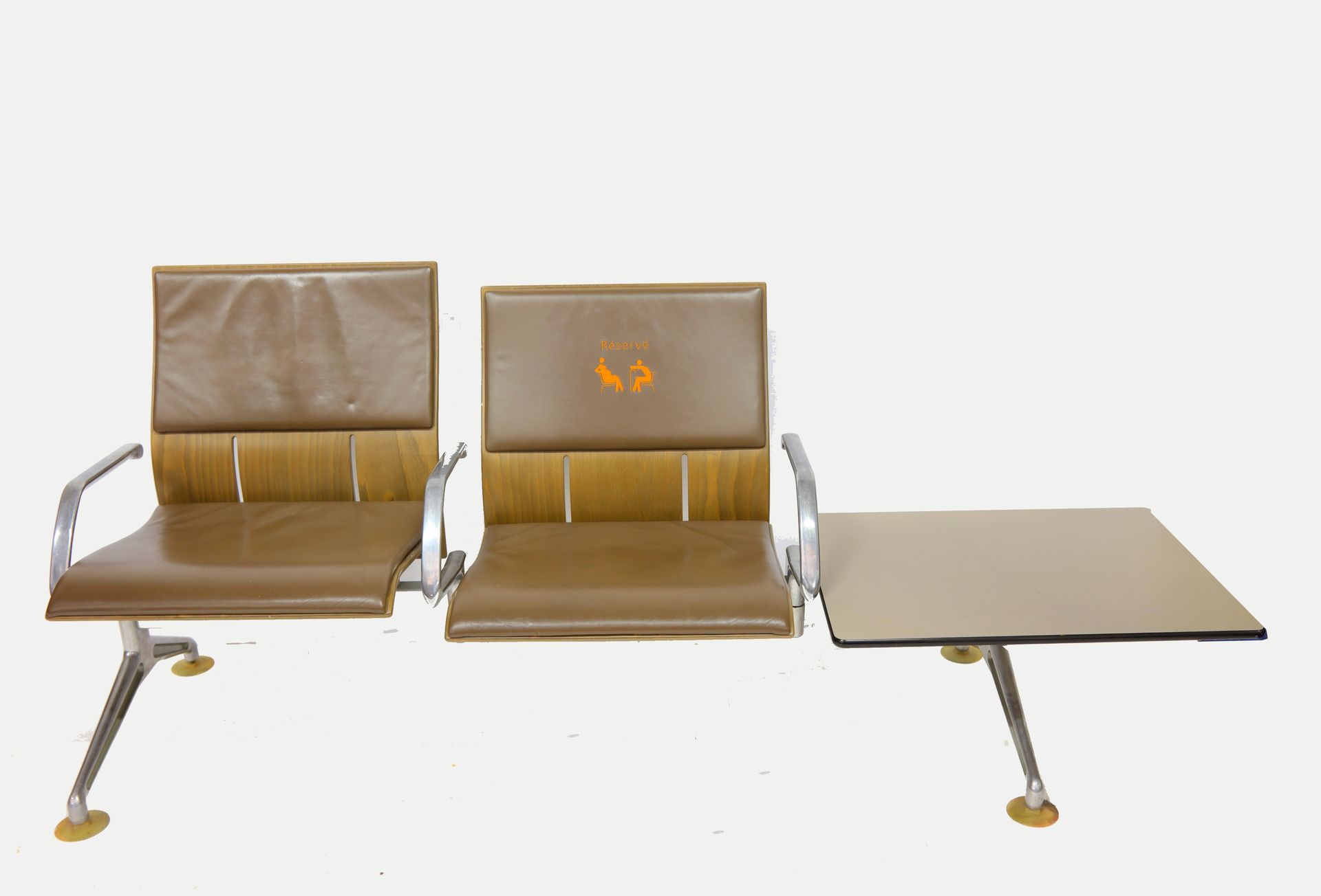 Null Jorgen Kastholm，Kuschi+co，双座长椅，热成型木质座椅，棕褐色皮革座椅和靠背，金属架，梁和扶手，200X80