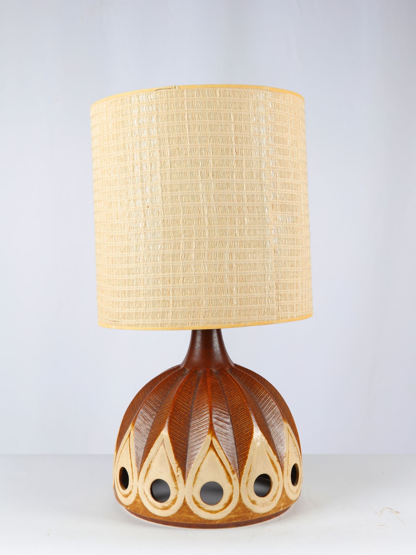 Null Important lamp in enamelled and openworked sandstone, woven lampshade. Heig&hellip;