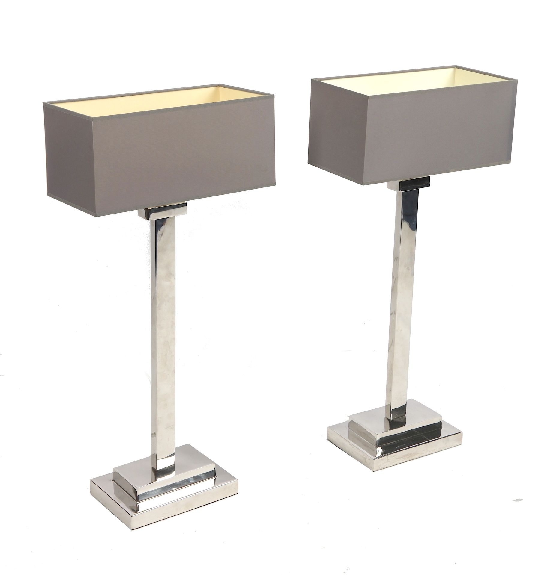 Null Pair of chrome-plated metal lamps, rectangular base, taupe fabric shade, ht&hellip;