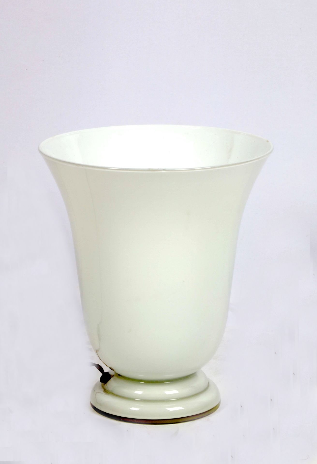 Null table lamp, opaline lampshade, art deco style.Ht : 35X25