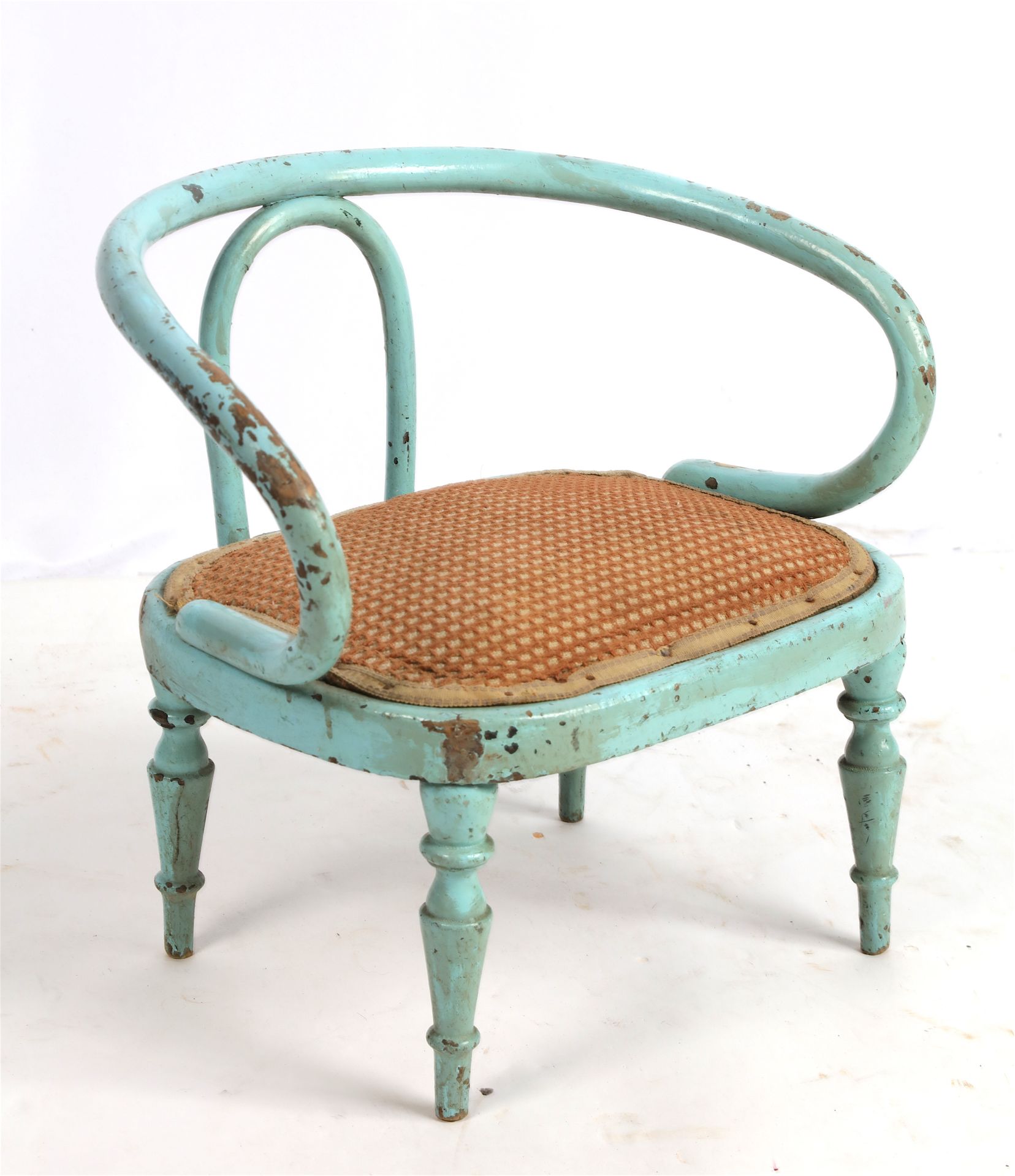 Null UNGVAR, child's armchair in bent wood and repainted. 45X42