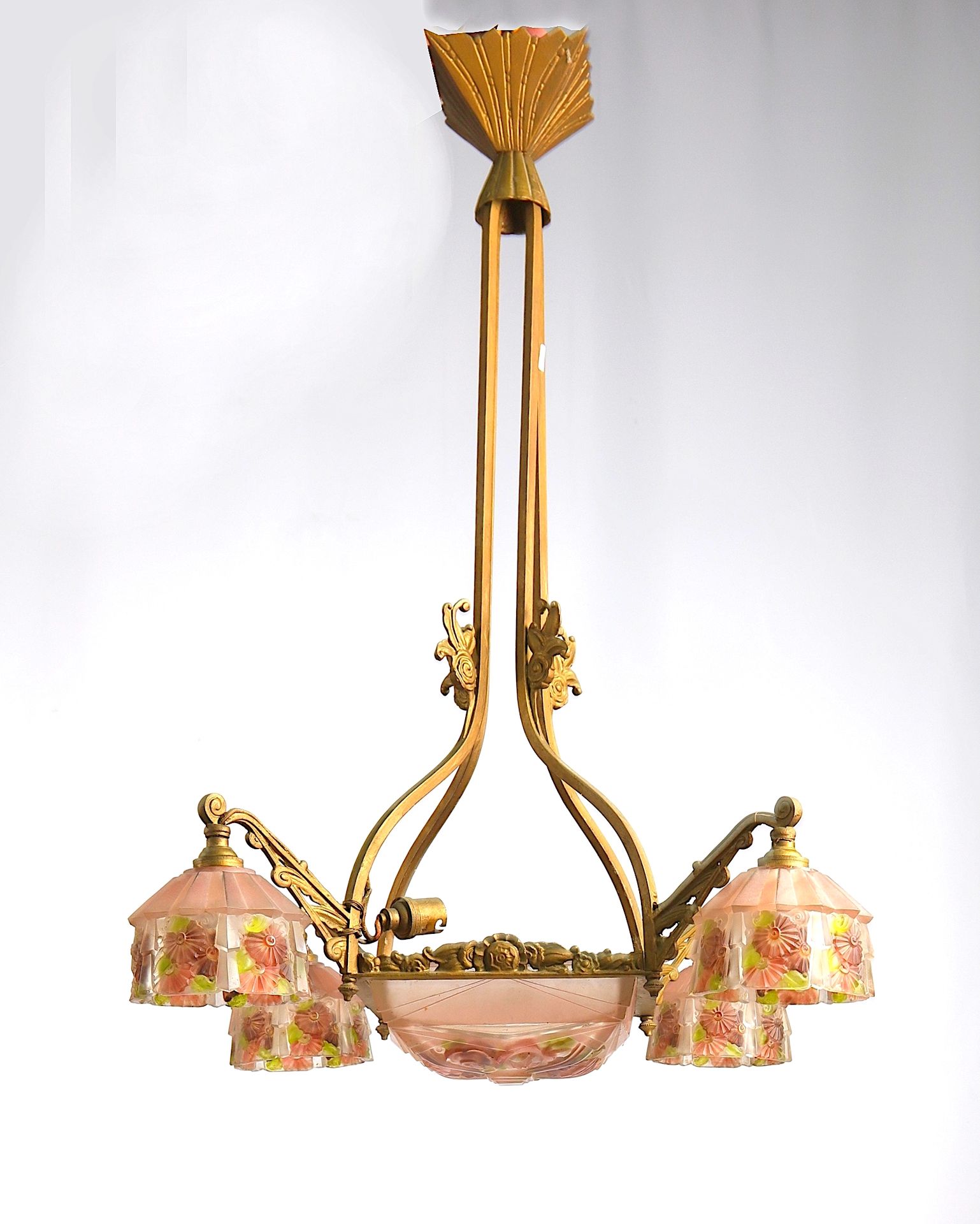 Null Kronleuchter mit vier Tulpen und zentraler Schale aus Pressglas, vergoldete&hellip;
