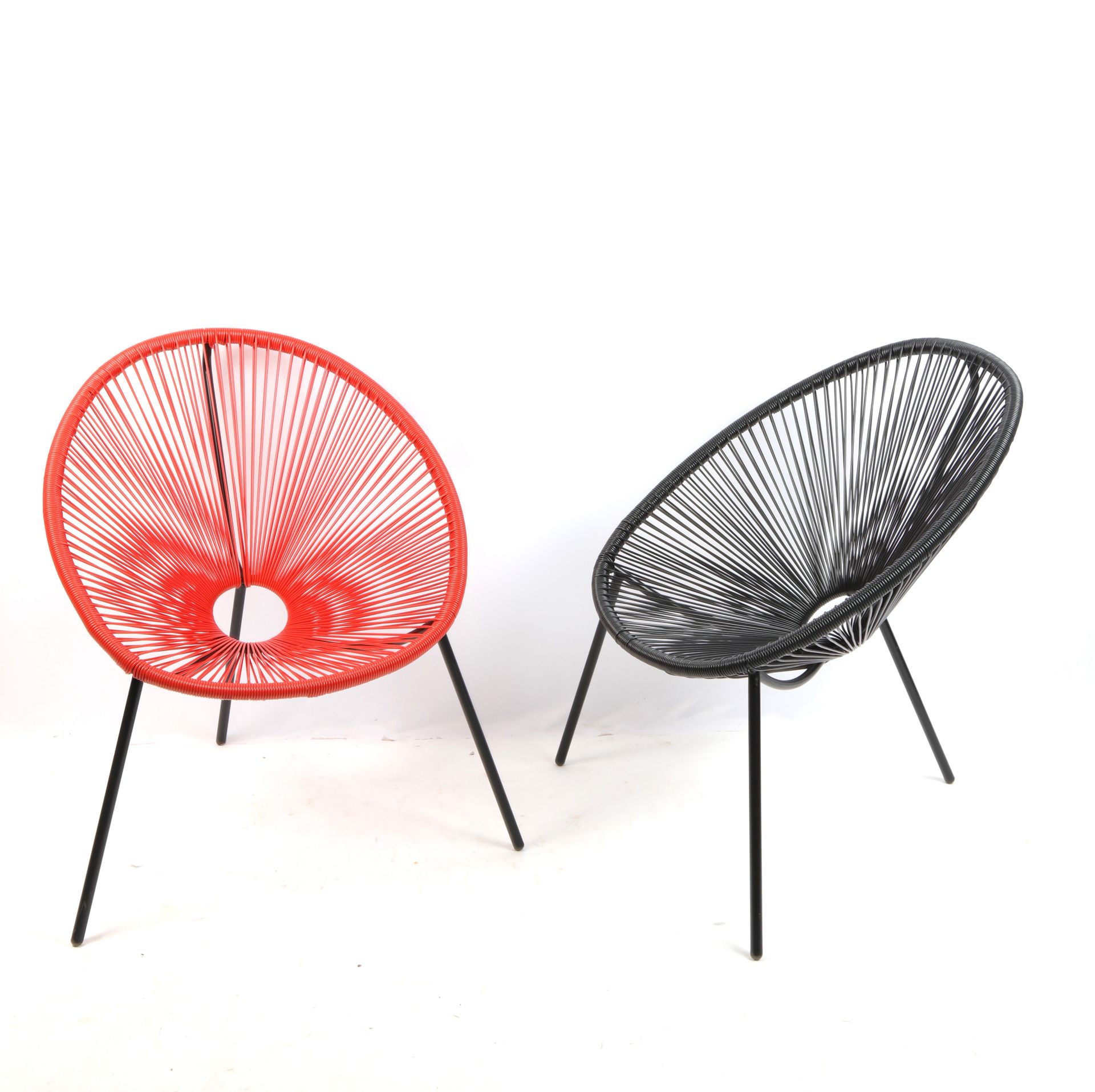 Null Paar Sessel "Acapulco", schwarzes Rohrgestell, bespannt mit rotem und schwa&hellip;