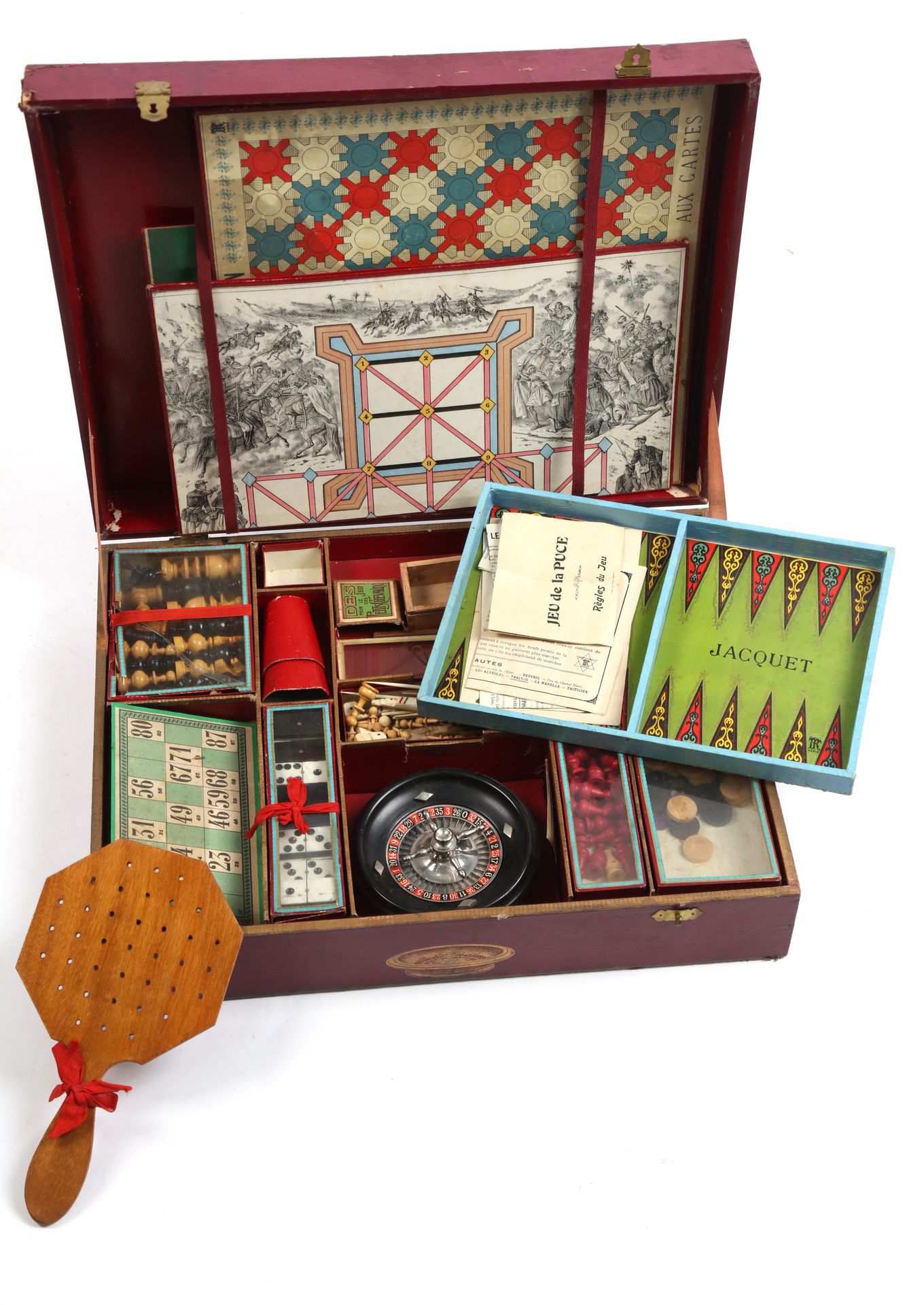 Null 游戏盒包含：一个双陆棋游戏，一个轮盘，一个筹码游戏，多米诺骨牌，一个乐透游戏，小马，一个突击游戏，战术家...46x35厘米