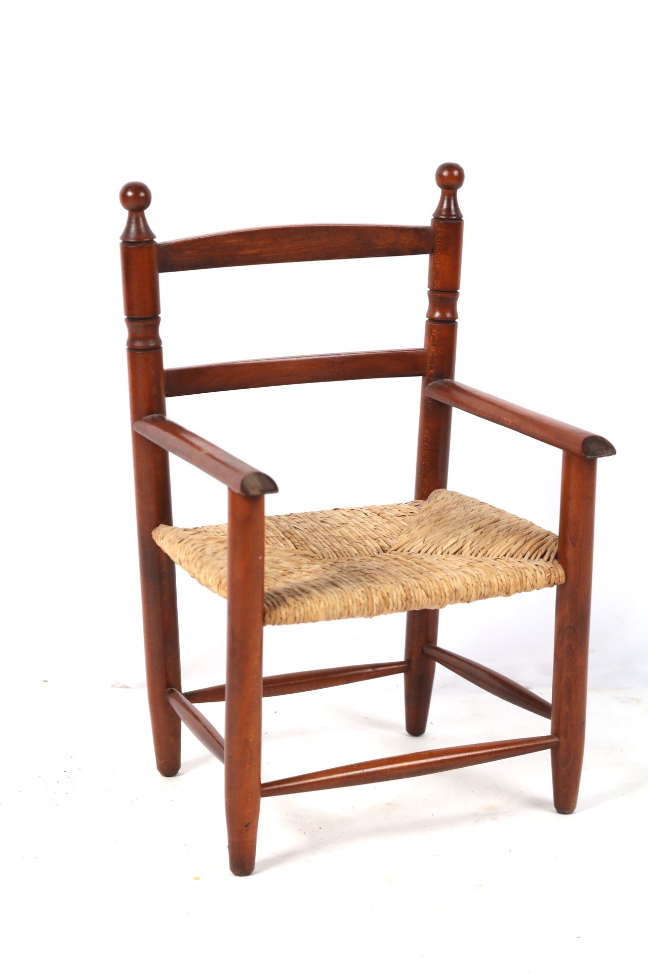 Null Child's armchair in natural wood, straw seat.