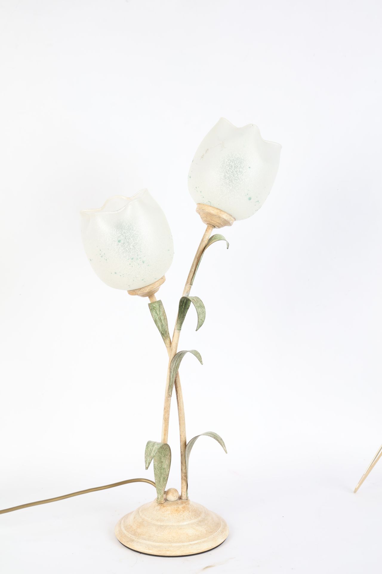 Null Lampe en métal à patine clair, formant une fleur. 60X30