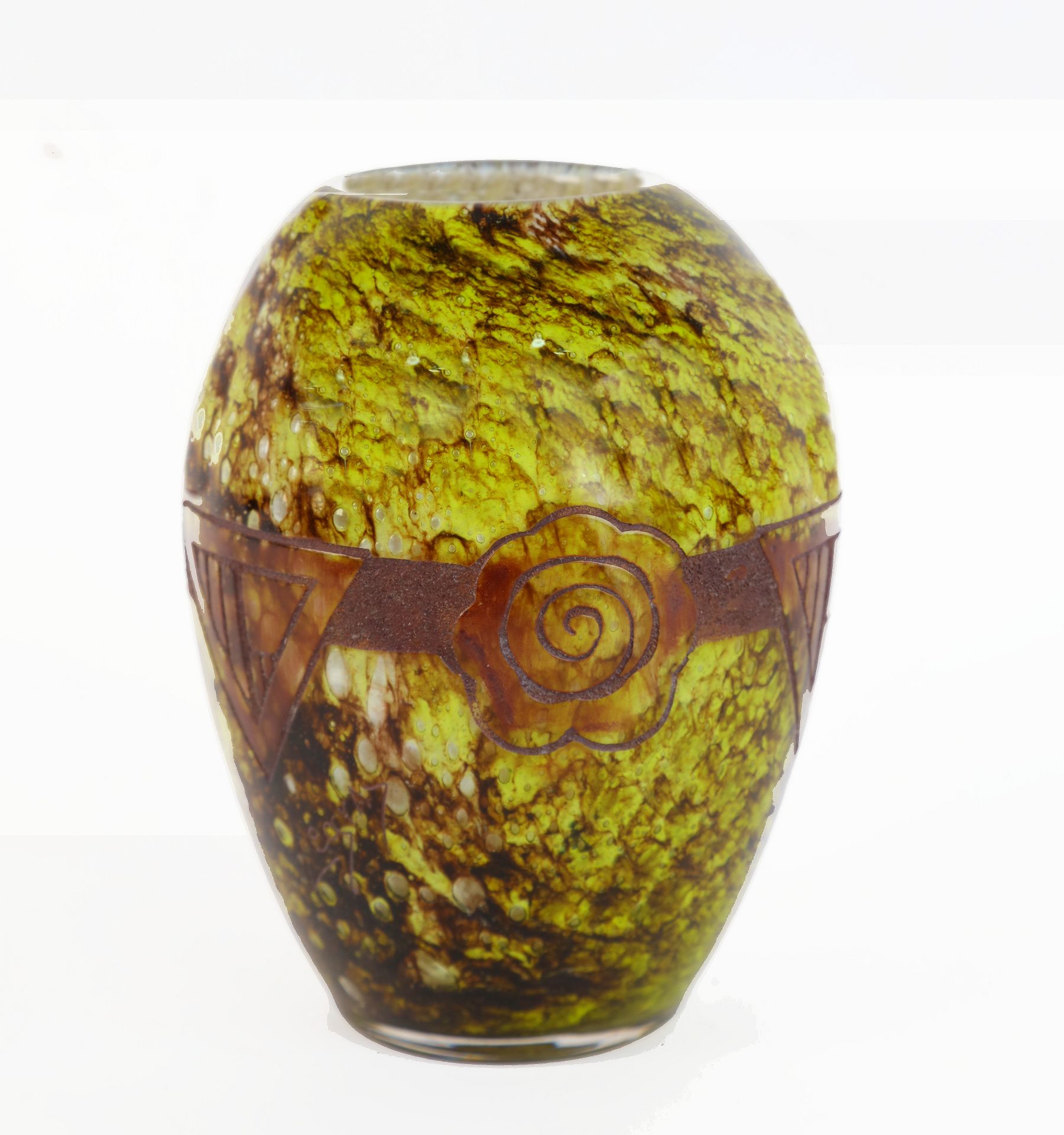 Null 
LEGRAS, vase en verre soufflé à décor jaspé vert-mauve, signé. Ht : 14