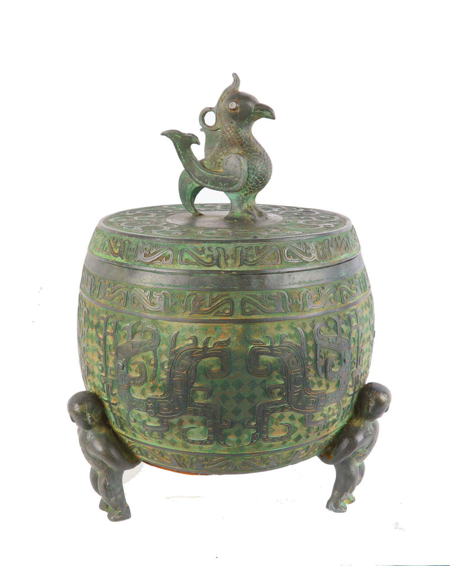 Cina, grande vaso coperto "Yu", in bronzo con patina verde, stile arcaico. Ht : &hellip;