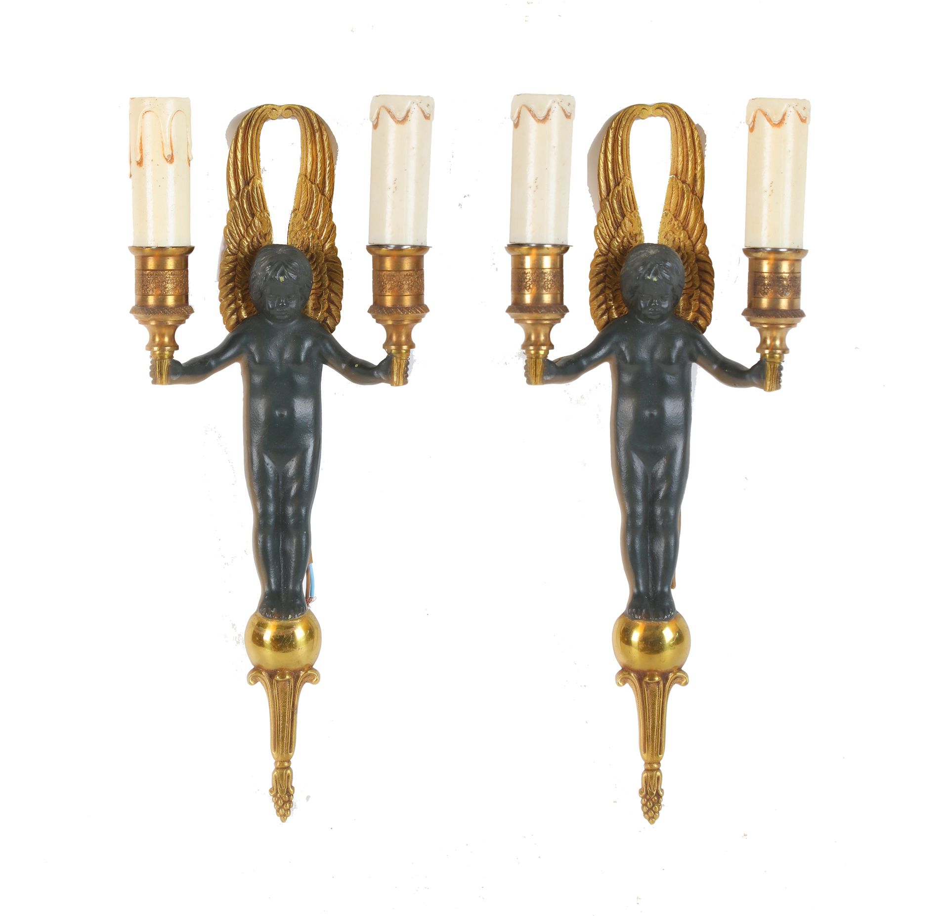 Null Pair of sconces with two arms of light with green patina and gilded, with d&hellip;