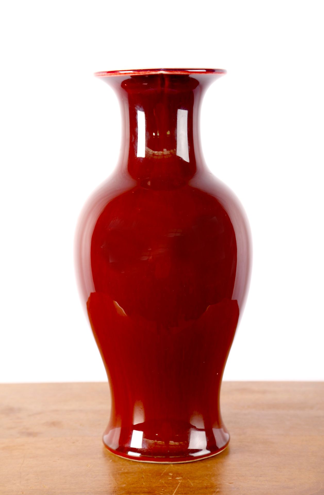 Null 
CINA, ( Wang Bu, nello stile di ), vaso in porcellana color sangue di bue,&hellip;
