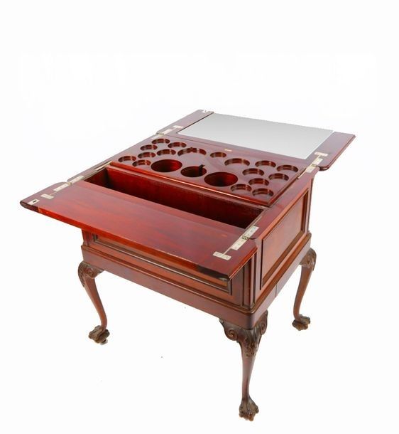 Null "Asprey, London", England, very interesting mahogany bar with two trays and&hellip;