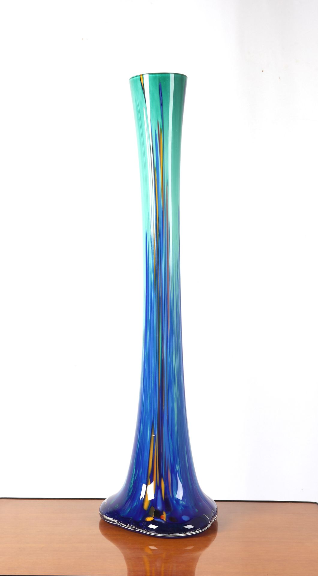 Null 
Verrerie d'Art de Soisy-sur-École, gran jarrón soliflor en vidrio azul-ver&hellip;