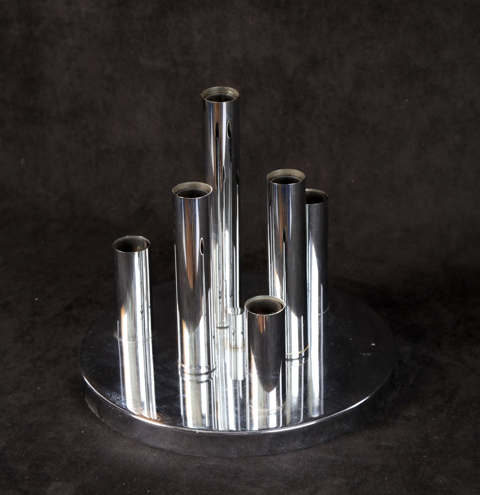 Null Gaetano SCIOLARI (1927-1994), 为Boulanger设计的吸顶灯或台灯，镀铬金属，装饰有6个凹槽，形成一个插座。16X25