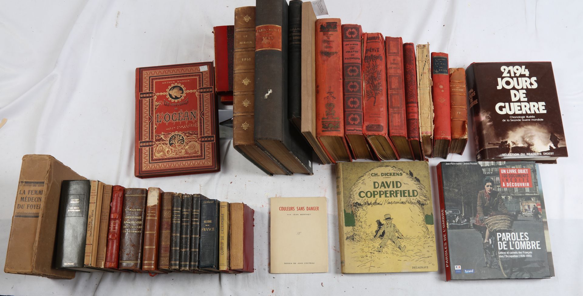 Null Lot von Büchern, darunter : Farben ohne Gefahr. 1938-1943. Illustration von&hellip;
