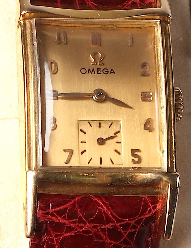 Null OMEGA, en or 18 carats, seconde à 6 heures, verre bombé, bracelet en crocod&hellip;