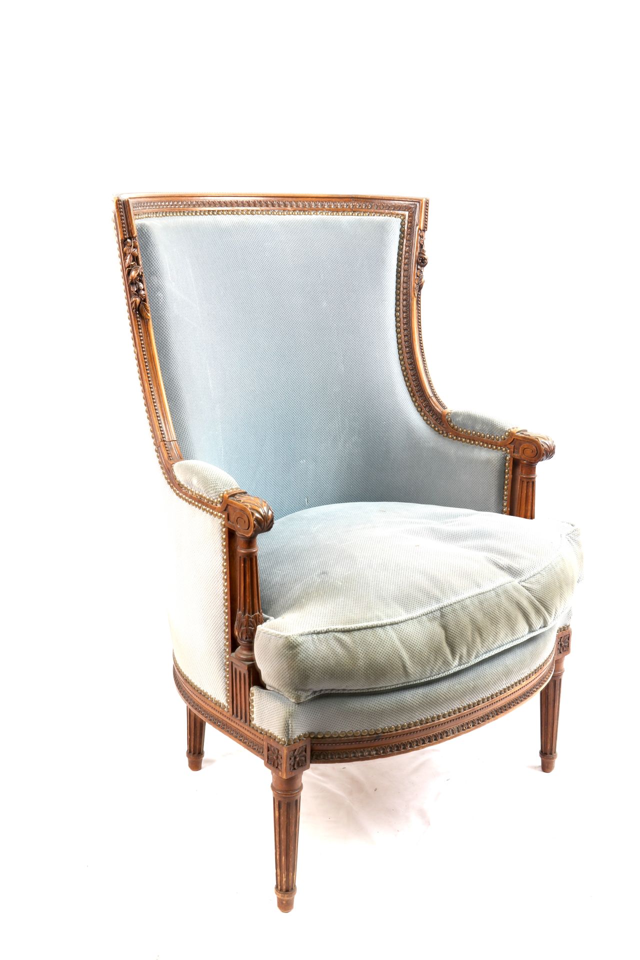 Null 
Gran sillón de madera natural, tallado con ramos de rosas en relieve, deco&hellip;