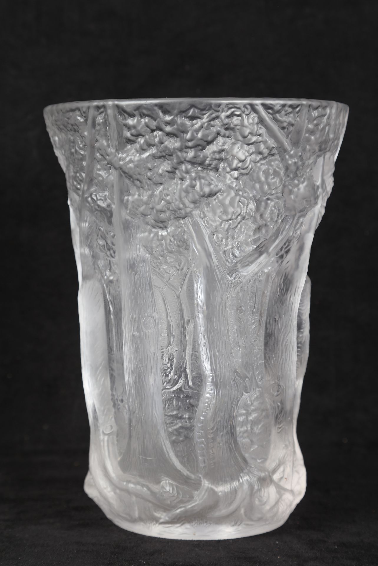 Null INWALD Josef (1906-1937), "in the forest vase", important vase en cristal m&hellip;