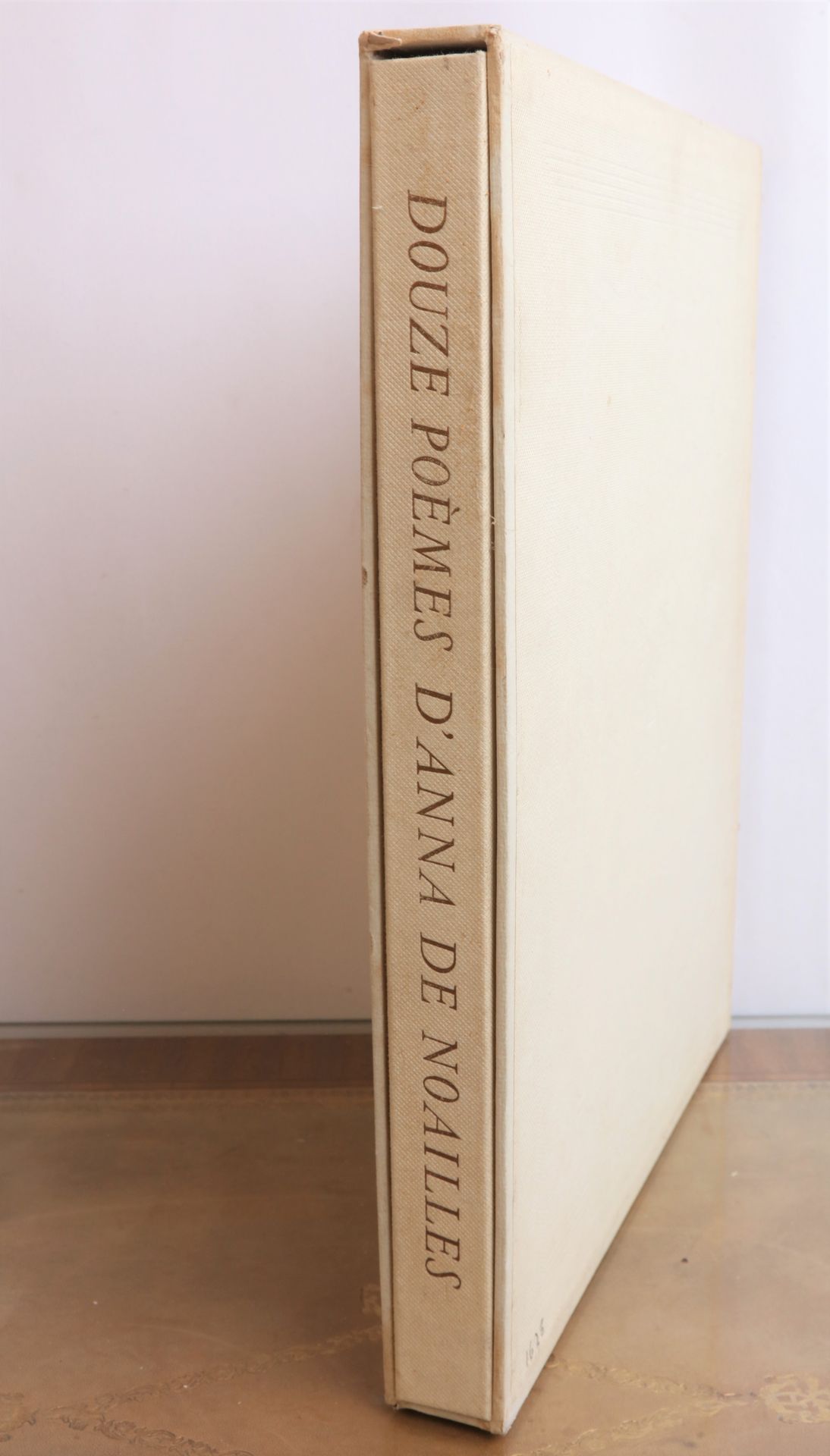 Null 安娜-诺艾利斯，十二首诗，罗杰-利穆兹的插图，哈森-R的雕刻，副本编号238。