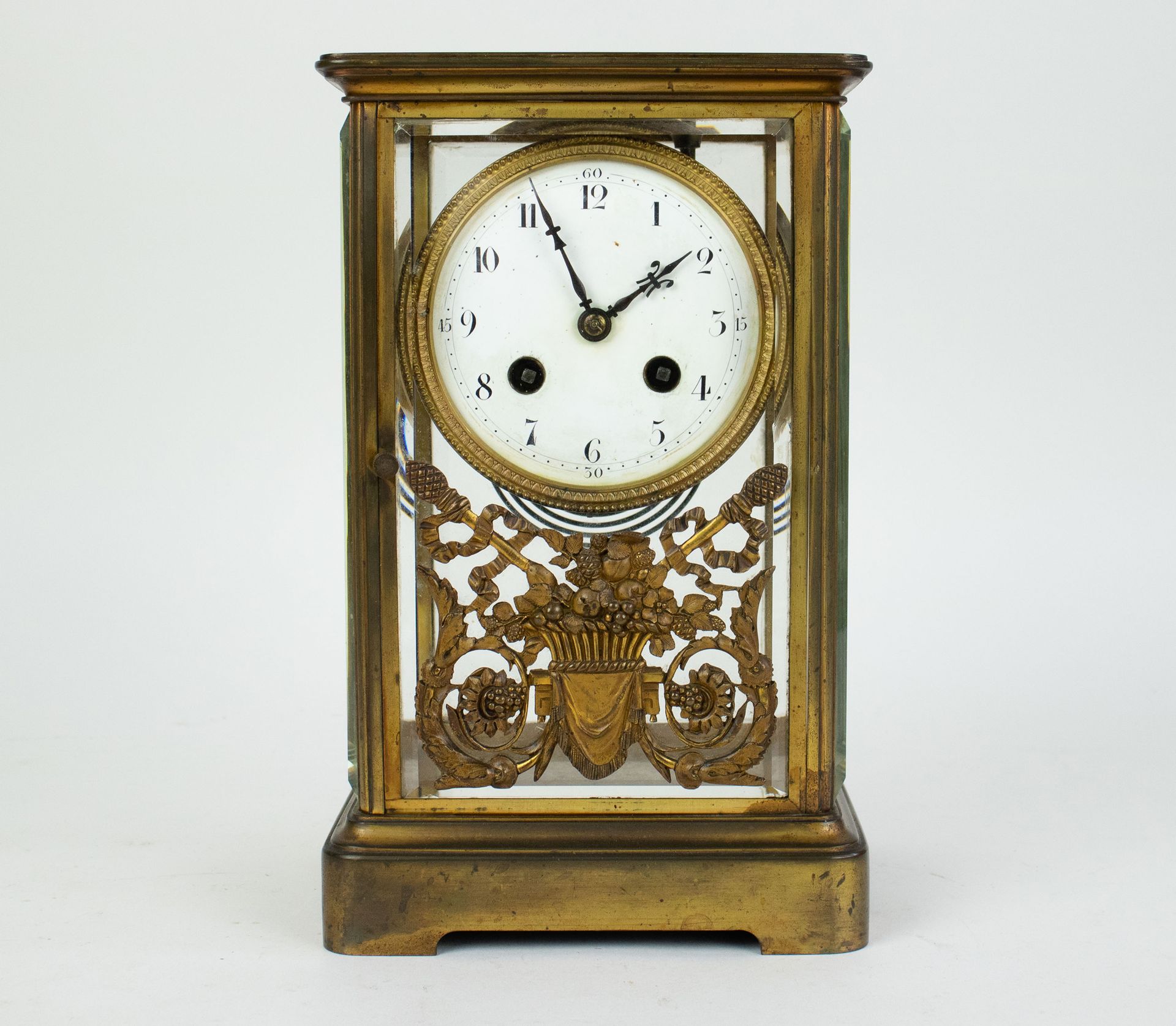 Null Horloge de table/mantelle en bronze du 19ème siècle
Horloge de table/mantel&hellip;