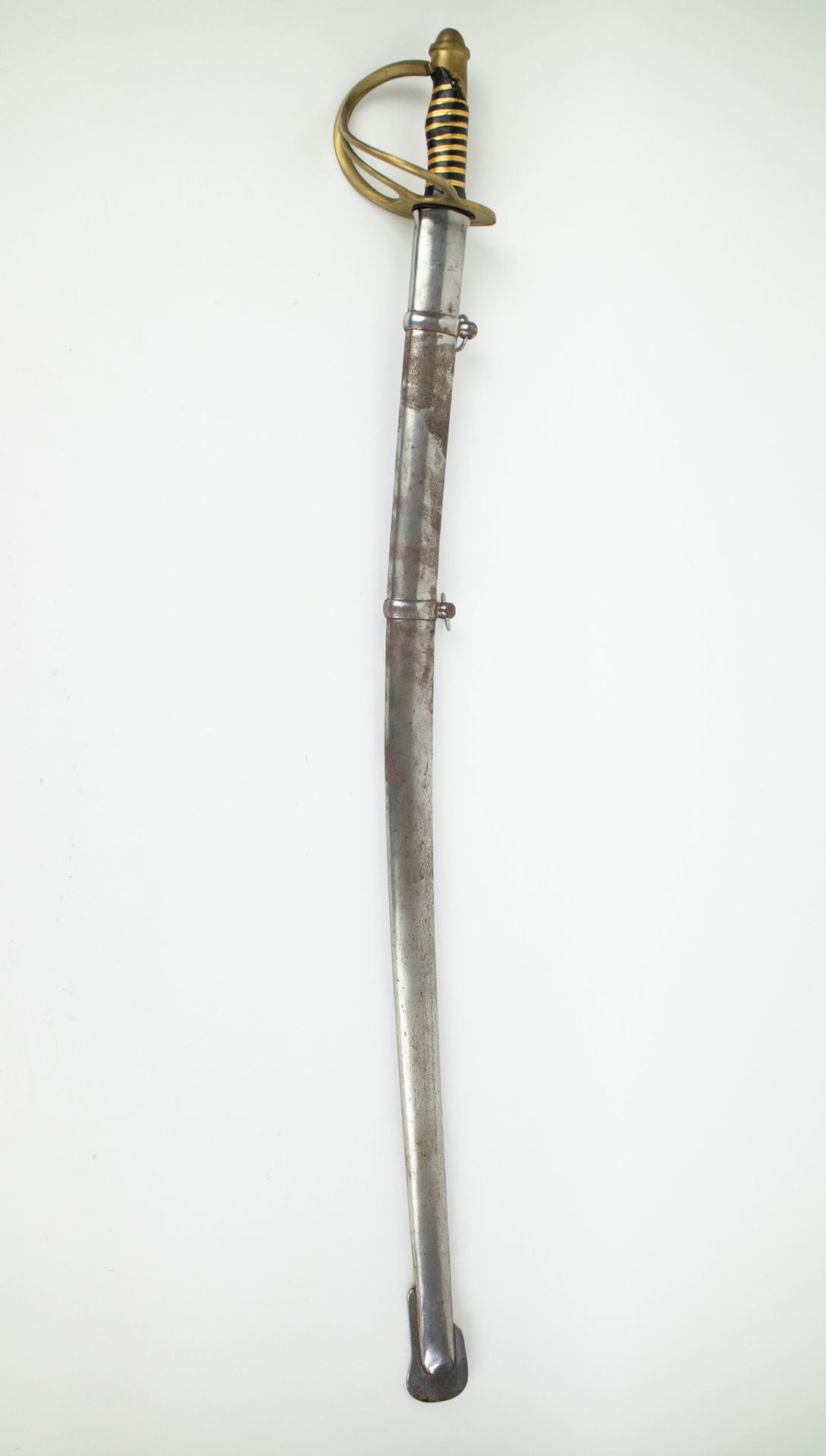 Null 带刀鞘的军刀 19世纪
带刀鞘的军刀 19世纪 Sabel met schede, 19e eeuw.长100厘米
长100厘米