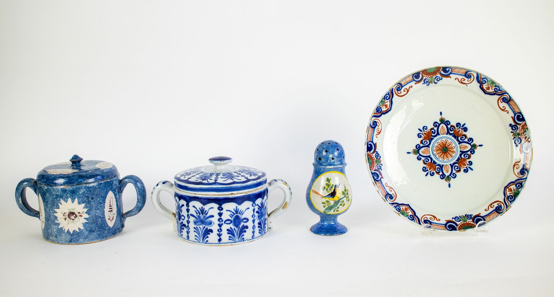 Null Lot faience Delft & Brussels
Lot faience Delft & Brussels Delft 18th C. ,Br&hellip;