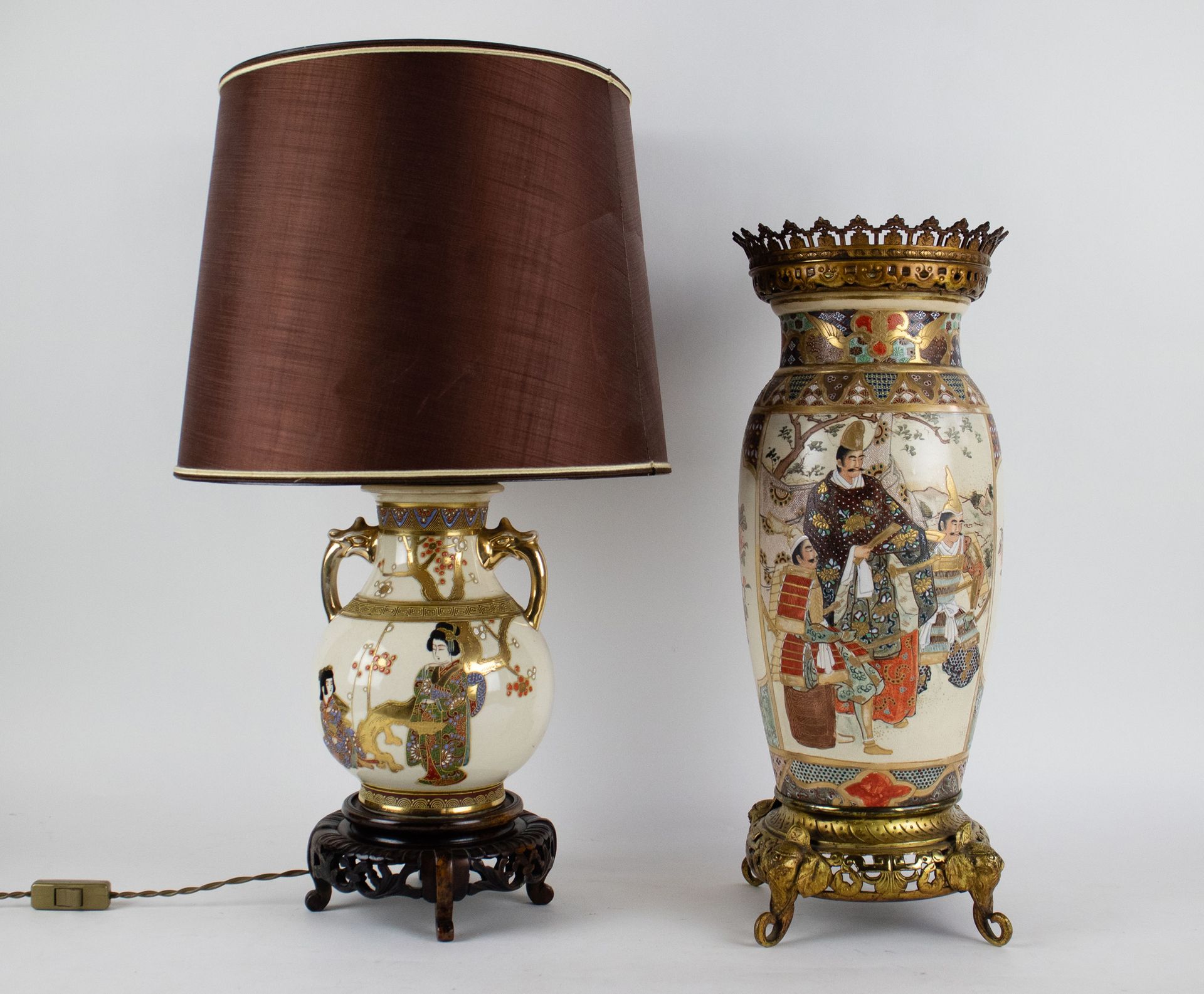 Null 萨摩花瓶和台灯
萨摩花瓶和台灯 萨摩花瓶与青铜支架。补充：一个萨摩花瓶被改造成一盏灯。萨摩花瓶与铜架。增加：一个萨摩花瓶变成了一盏灯。高49.5 - &hellip;