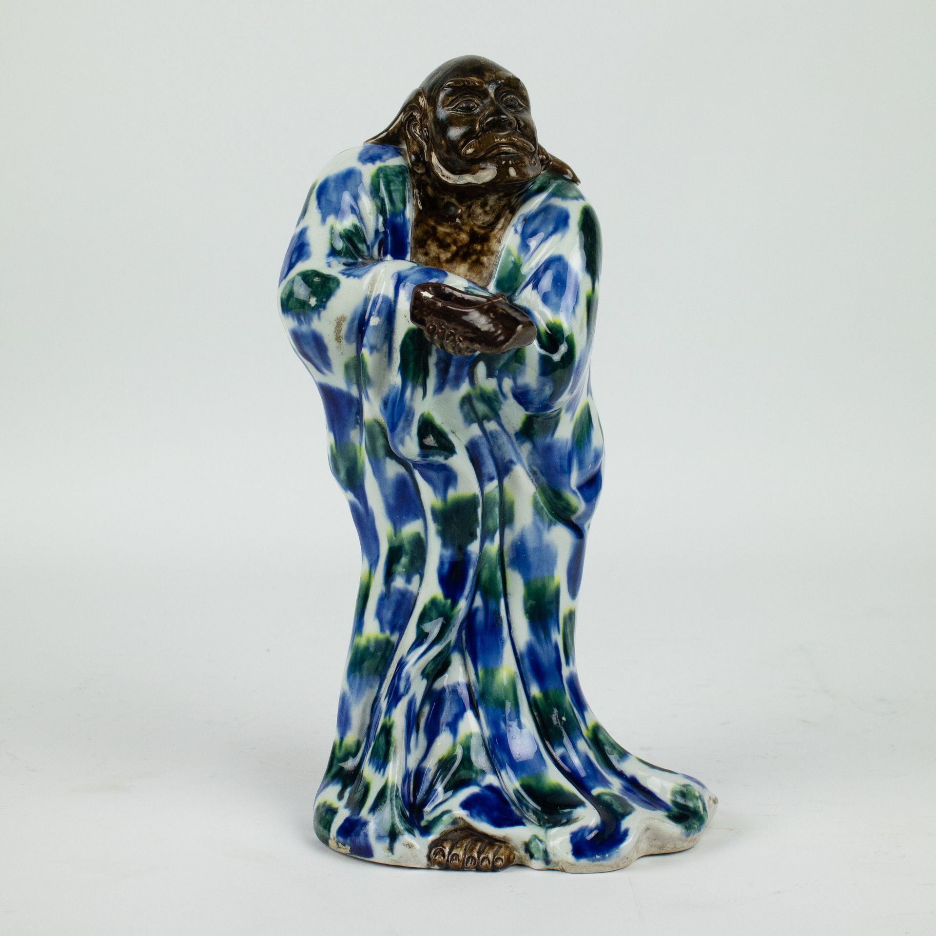 Ceramic sculpture, Samson Le Mediant"。卡拉米亚克-勒梅迪安，萨姆森。
高25厘米